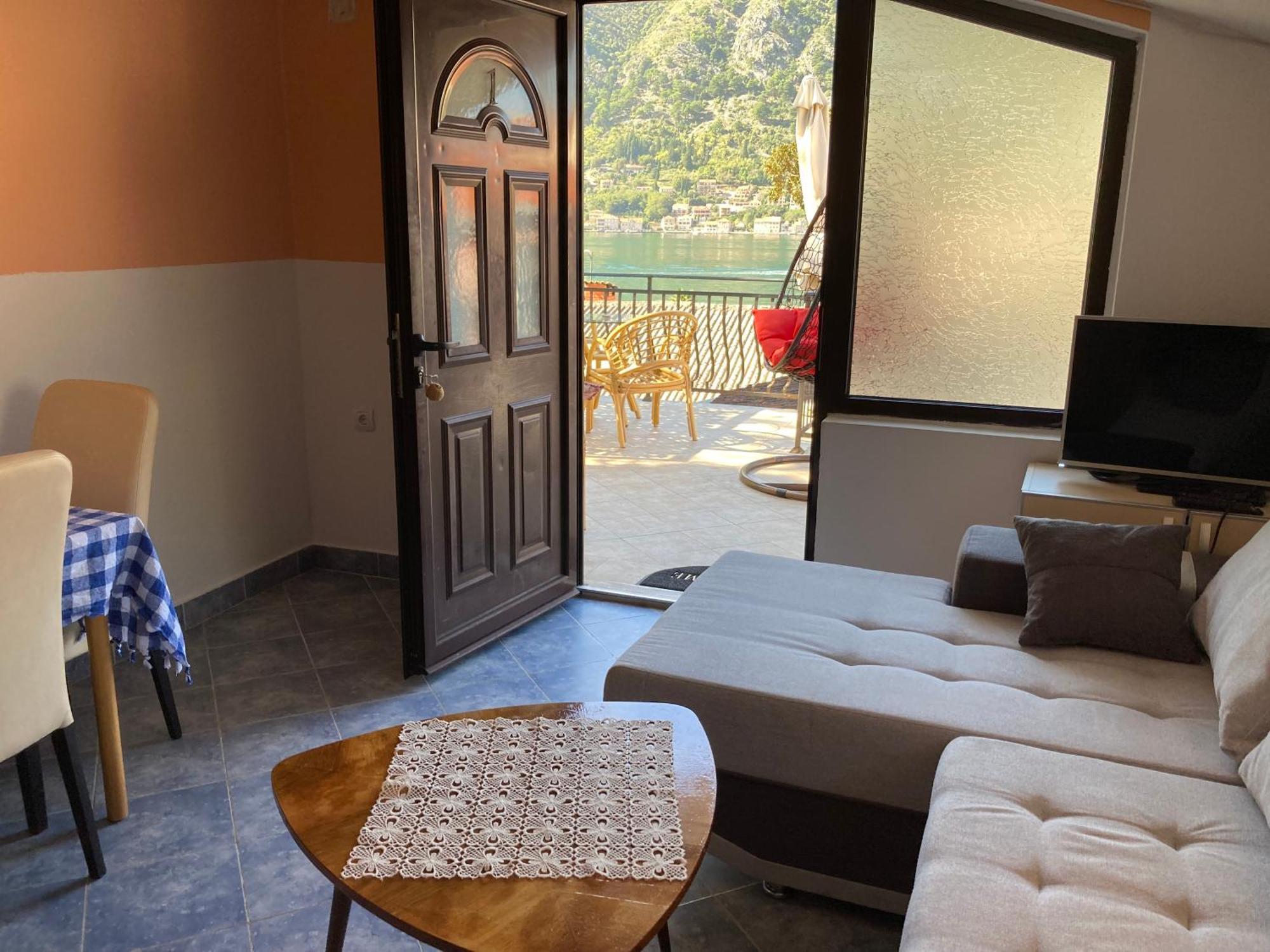 Bay Mola Aparts Kotor Zewnętrze zdjęcie